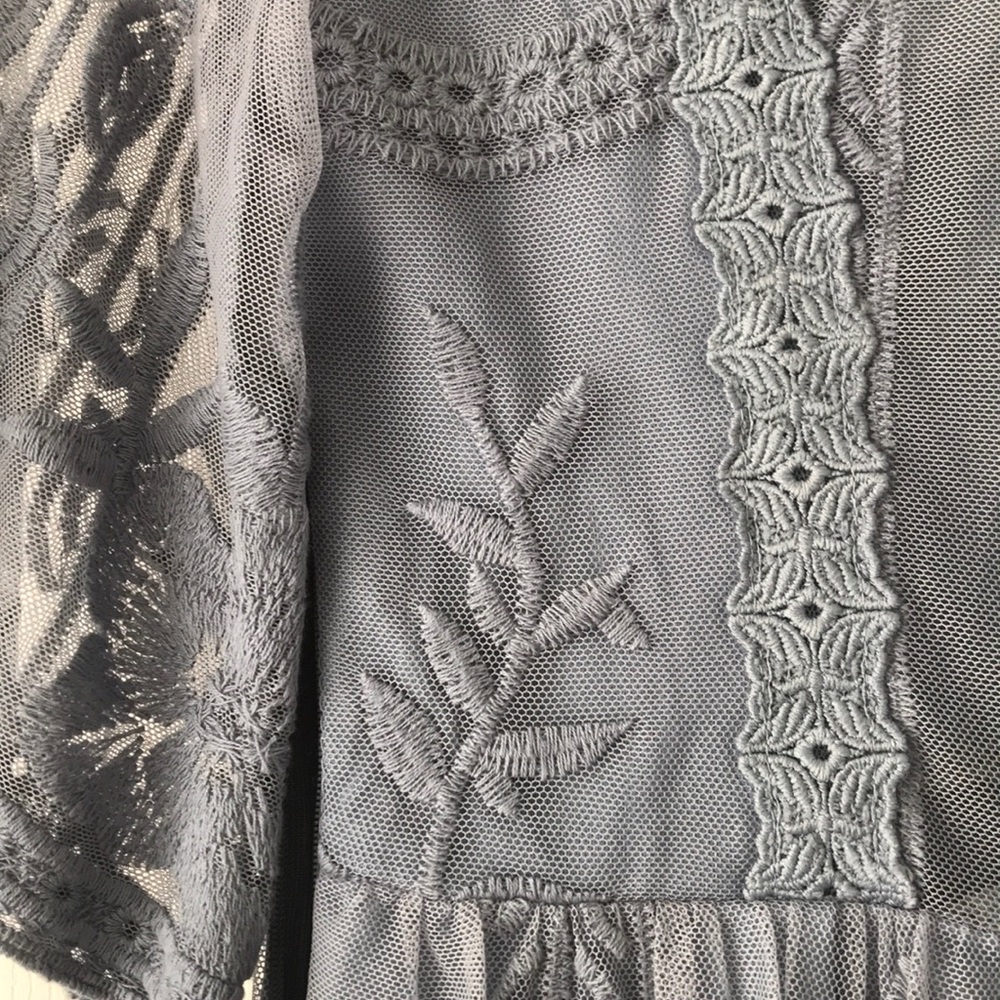 Dress - Picture 3 of 4
